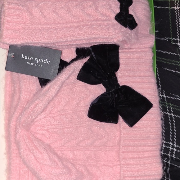 KATE SPADE 3pc Pink Knit Hat Scarf & Gloves Set with Black Bows - Picture 8 of 13